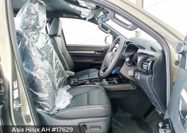toyota-hilux-rocco-2025-big-1