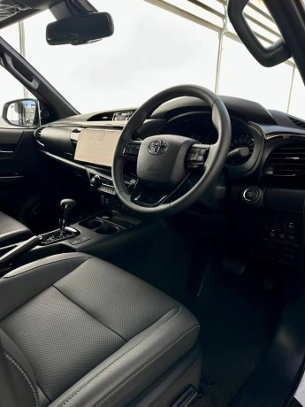toyota-hilux-rocco-2025-big-5