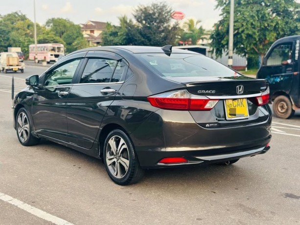 honda-grace-2015-big-2