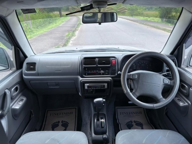 suzuki-jimny-jeep-third-generation-jb23-2000-big-1