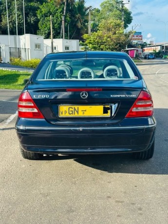 mercedes-benz-2001-big-5