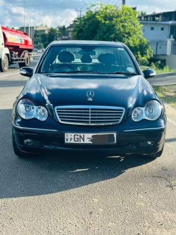 mercedes-benz-2001-big-0