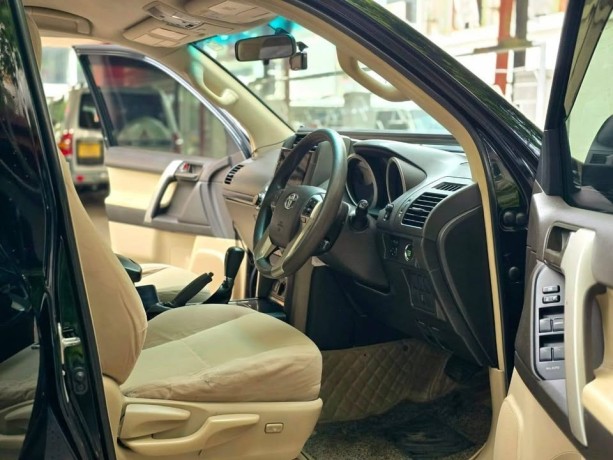 toyota-prado-150-2013-big-6