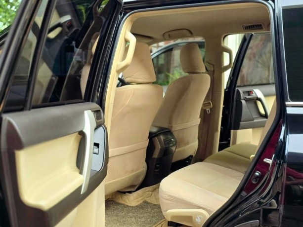 toyota-prado-150-2013-big-9