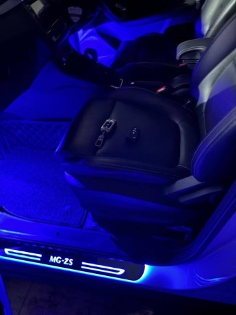 mg-zs-premium-2019-fully-loaded-suv-for-sale-big-5