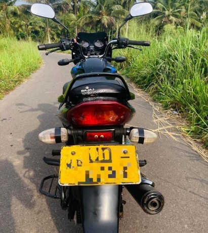 bajaj-discovery-135-big-2