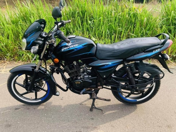 bajaj-discovery-135-big-4