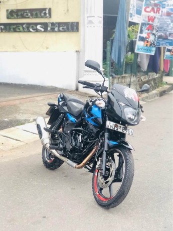 pulsar-200cc-2008-big-8
