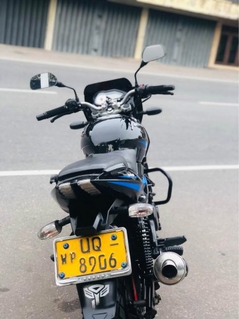 pulsar-200cc-2008-big-9