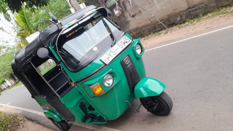 bajaj-re-big-2