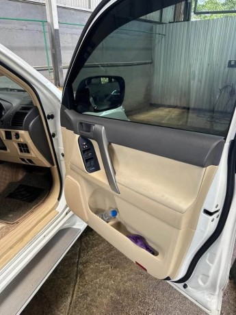 2014-land-cruiser-150-big-5