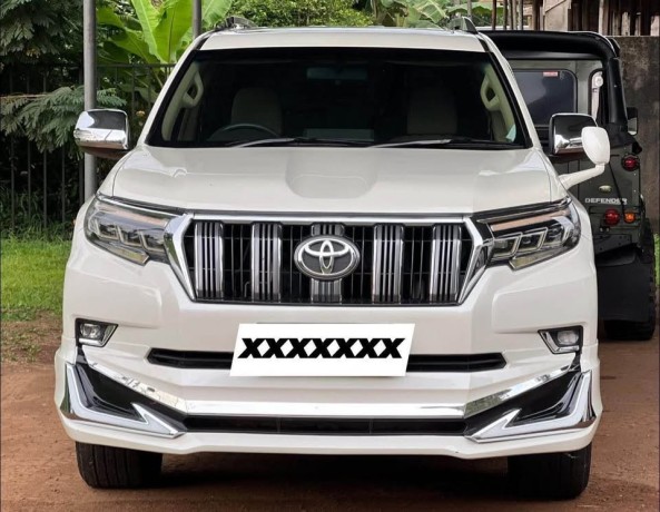2014-land-cruiser-150-big-0