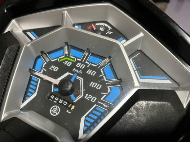 yamaha-ray-zr-disc-brake-2017-big-3