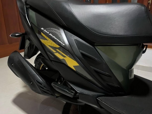 yamaha-ray-zr-disc-brake-2017-big-10