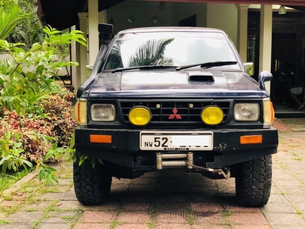 mitsubishi-l200-4wd-for-sale-1991-big-1