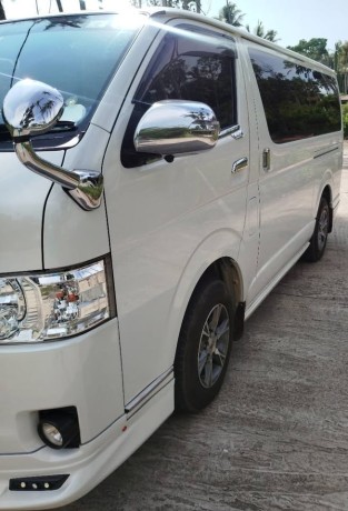 toyota-hiace-kdh-dark-prime-2014-big-6
