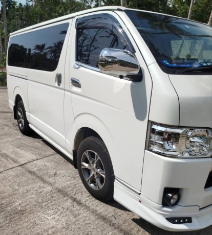 toyota-hiace-kdh-dark-prime-2014-big-1