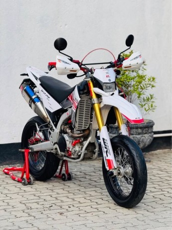 yamaha-wr250r-2012-big-0