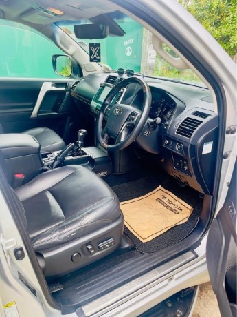 toyota-prado-151-tzg-diesel-2018-big-5