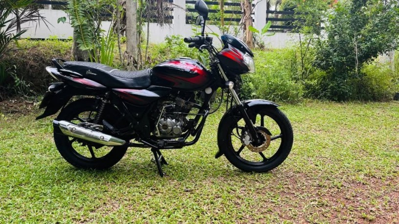 bajaj-discover-125-big-1
