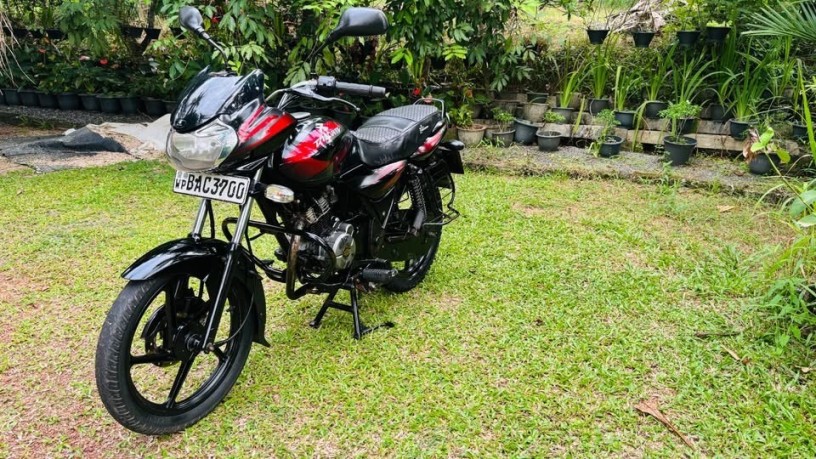 bajaj-discover-125-big-0