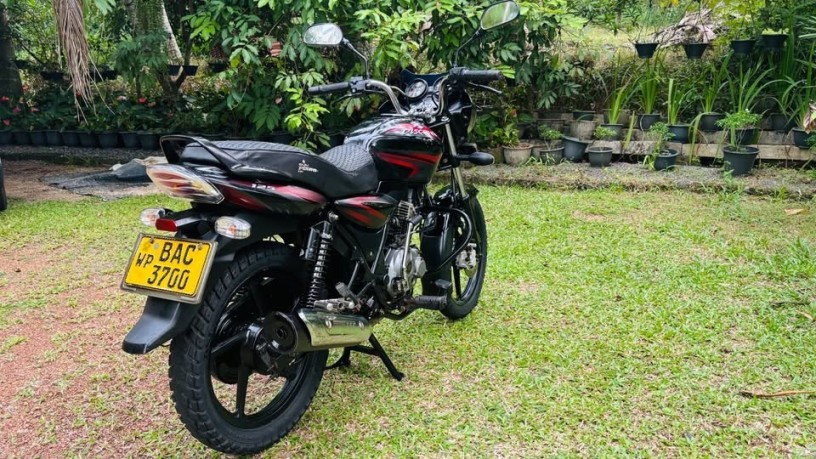 bajaj-discover-125-big-3