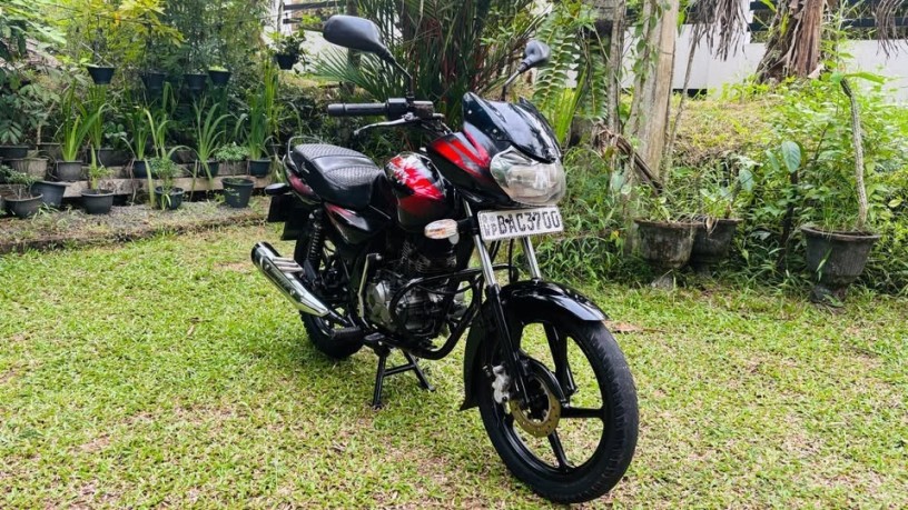 bajaj-discover-125-big-2