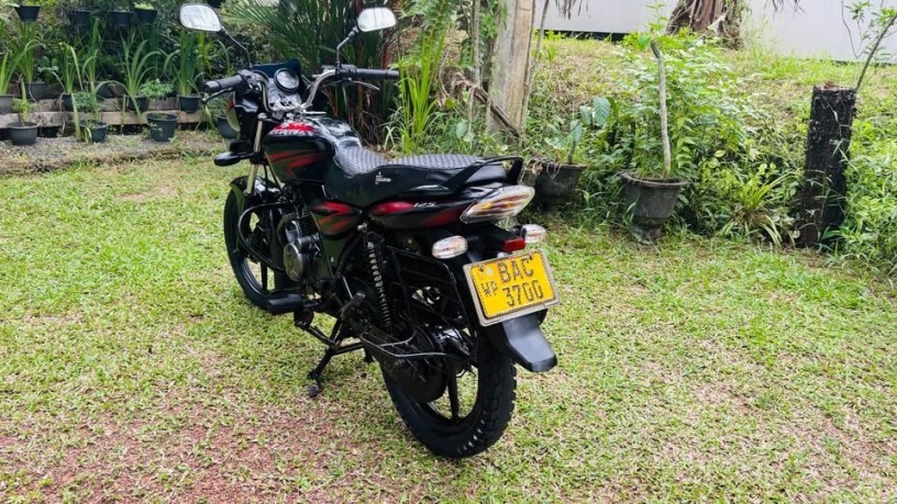 bajaj-discover-125-big-5