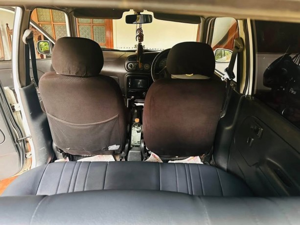 daihatsu-mira-2001-big-4