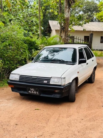toyota-corsa-big-0