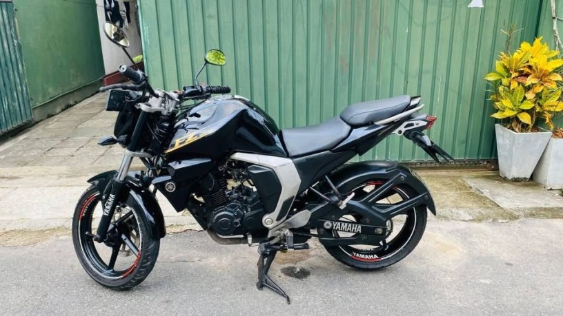 yamaha-fz-16-20152016-big-1