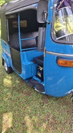 bajaj-4-storke-2007-big-0