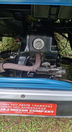 bajaj-4-storke-2007-big-9
