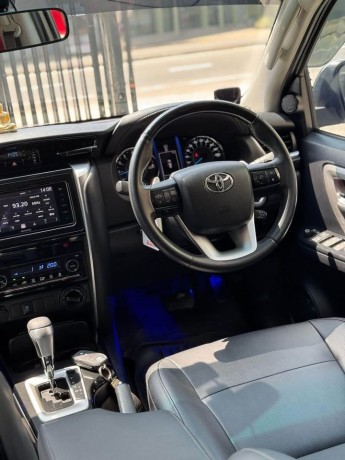 toyota-fortuner-2016-big-4