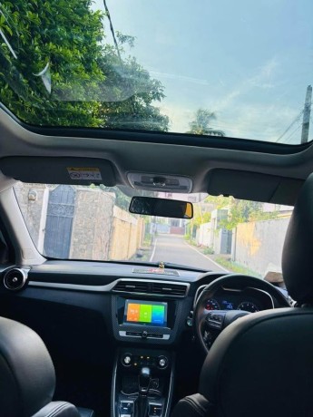 mg-zs-premium-2019-fully-loaded-suv-for-sale-big-6