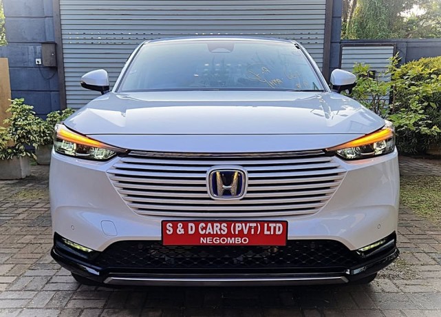 honda-vezel-z-grade-2023-big-5