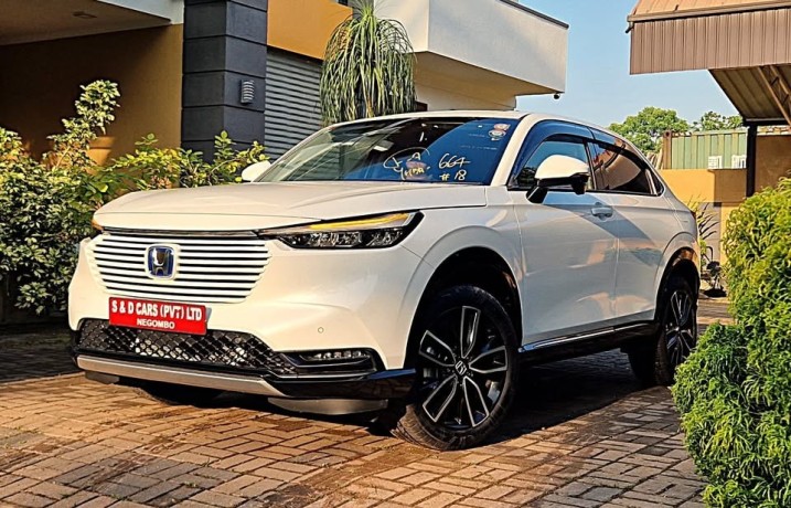 honda-vezel-z-grade-2023-big-9