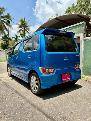 suzuki-wagon-r-fz-2018-big-3