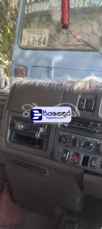 nissan-civilian-1996-bus-big-5
