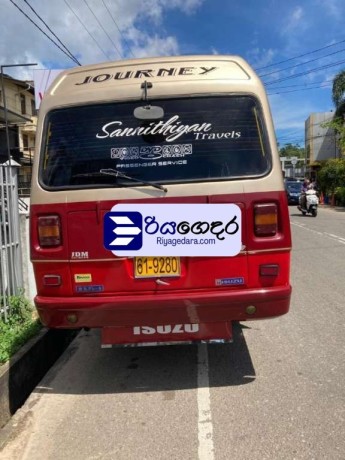 isuzu-journey-1985-bus-big-1