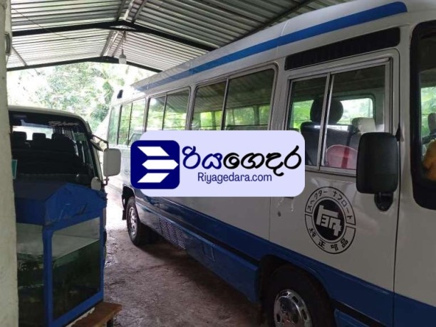 toyota-coaster-1989-bus-big-1