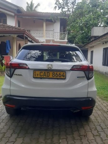 honda-vezel-z-gread-big-3