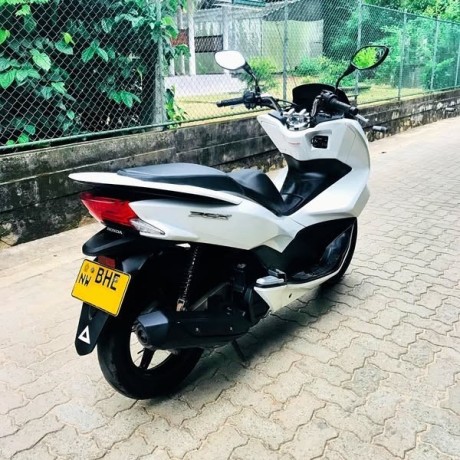 honda-pcx-125-big-3