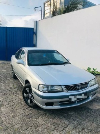 nissan-fb-15-ex-seloon-big-0