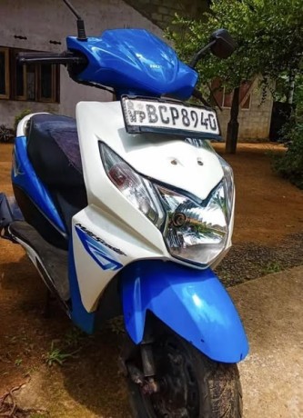 honda-dio-2015-big-0