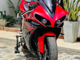 yamaha-r1-2014