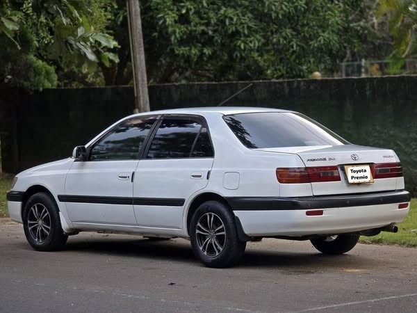 toyota-corona-premio-big-3