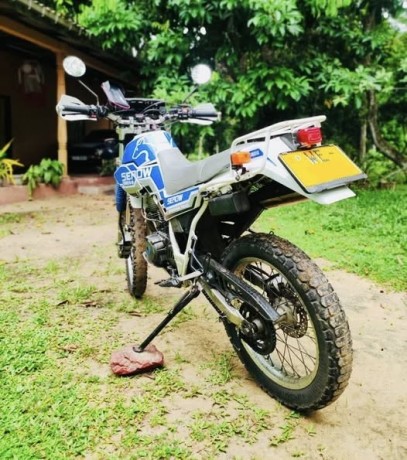 yamaha-serow-225-big-1