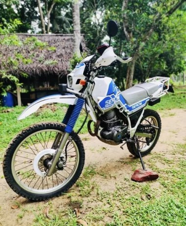 yamaha-serow-225-big-0