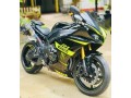 yamaha-r1-small-1